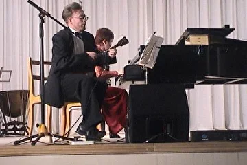 Премьера Концертного этюда для балалайки и фортепиано в исполнении Олега Сагадеева и Ирины Умрумян состоялась в концерте магнитогорских композиторов в Челябинской академии музыки 20 апреля 2006 года.
