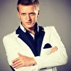 Антон Иванцов - российский певец, автор-исполнитель.