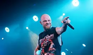 Опять 5 Finger Death Punch — это уже 10 Finger Death Punch