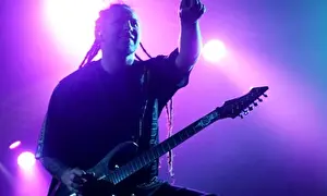 Опять 5 Finger Death Punch — это уже 10 Finger Death Punch