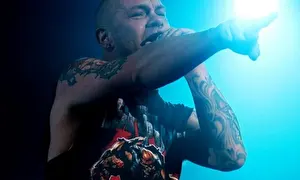 Опять 5 Finger Death Punch — это уже 10 Finger Death Punch