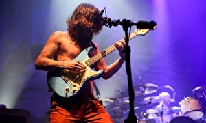 Biffy Clyro: Без спецэффектов, но с инструментами