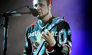 Опять 5 Finger Death Punch — это уже 10 Finger Death Punch