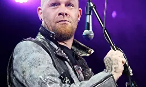 Опять 5 Finger Death Punch — это уже 10 Finger Death Punch