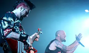 Опять 5 Finger Death Punch — это уже 10 Finger Death Punch