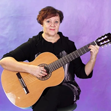 Елена Постоева
