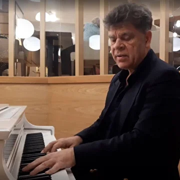 Александр Кириллов