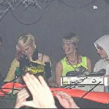 Sisters djs