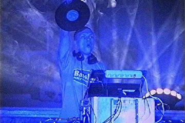 DJ_Groove на вечеринке под названием StormParty в городе Актюбинск 21-08-01года.