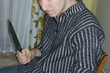 Ха! А вы думали он такой лапочка??!