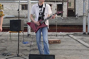 Концерт на крыше гаража 24.08.2004