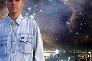 Алексей Приданцев - композитор, певец.

Алексей Приданцев - официальный сайт: http://pridantsev.narod.ru