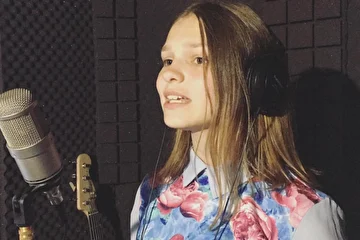 http://russtudio.spb.ru/pesnya-v-podarok