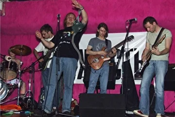 Клуб "Жесть", август 2006