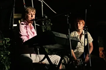 29-07-2010, Москва.
аккомпанемент на кахоне - Катерина Глибина