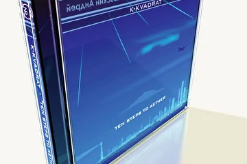 проект K-KVADRAT   [ Игорь Колесников & Андрей Климковский ]   |   альбом   «Деcять шагов до Эфира»:

Мираж о полетах |
Параплан |
Во власти потоков |
Высший пилотаж |
Затяжной прыжок |
Серебро стратосферы |
Озон |
Аврора |
Зона сгорания |
Один на один с Эфиром |

          “Десять ступеней до Эфира” - Похоже, в этот день музыканты - Андрей Климковский и Игорь Колесников - поймали удивительную волну - легкую, атмосферную, струящуюся и уносящую сознание в высь - прочь от Земли.

          Эти созвучия и ритмические пульсации можно, наверное, сравнить с преодолением силы земного притяжения и поступательным набором высоты, проникновением во все более высокие и разреженные слои атмосферы навстречу космическому Эфиру, заполняющему собой все безграничное пространство Вселенной.

          Что забыли там, зачем отправились так далеко в своих фантазиях музыканты-экспериментаторы, Вы узнаете прослушав этот и следующий альбом электронного проекта “K-KVADRAT” - “Флагман Вселенной”