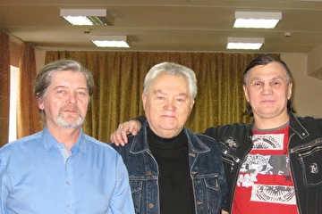Левостороннее Движение (Анатолий Латышев, Виктор Борисович Кудин, Слава Прибрежный)