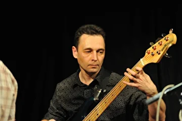 бас-гитара