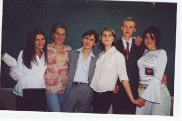 Половина класса собралось, другая - опаздывает :)