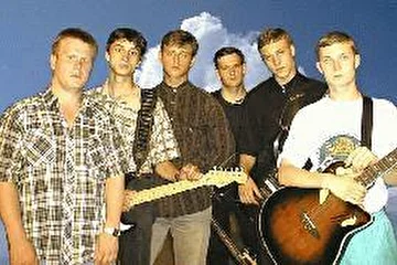 Александр(Буш)Булышев-голос
Дарк-гитара
Лось-тромбон,голос
Джим-бас
Осинцев(Царь)Евгений-гитара
Чепель Анатолий-гитара
В принципе это был первый относительно коммерчески успешный альбом.