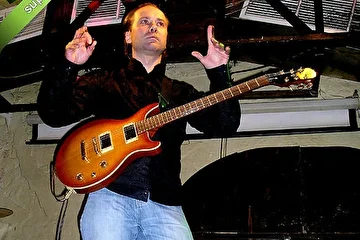 19 января 2011 г. прошел совместный концерт Виктора Юрова с группой "Ловцы жемчуга" в клубе "Вермель", г. Москва