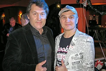 Слава Прибрежный, Владимир Черняков
