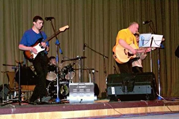 Фото с концерта (16 февраля 2002г.) в ДК г.Усинска
