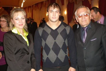 С дочерью Татьяной и двукратным Олимпийским чемпионом Ильей Ильиным (штанга)