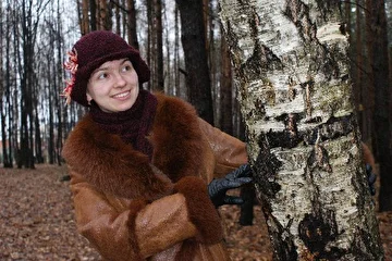 8 ноября 2009 г. Новопеределкинский лес. Я и берёза.