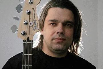 Дима Ахундзянов - лидер-гитара