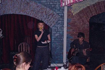 20-е июня 2006 г. Арт-клуб "Бумажная Луна".