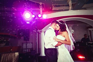 Свадебное оформление светом – это ощущение потрясающего праздника!(Фото - Анна Моргунова)