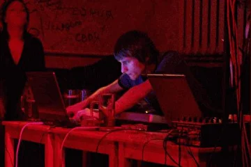 Дима Трехсвятский -музыкант, который помогал реализовать электронный проект