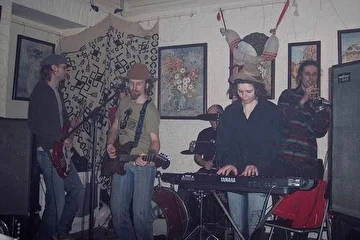 ото с концерта в "Галерее на Крутицах" 4-го марта 2006г.
