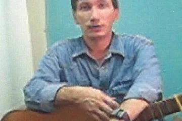 Я в студии. Записываю песню "Урановые люди". Фото А.Максимычева