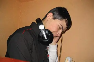 Dj Funky за работой
