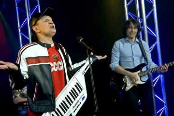 Слава Прибрежный, гр. Левостороннее Движение