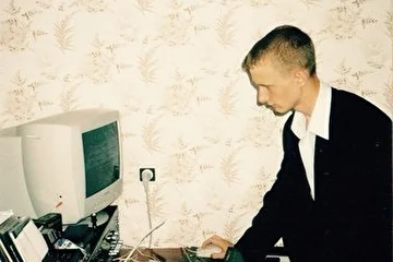 1998 год.

Так же, за 1 год, до создания группы Лимит.