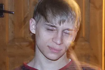 один из.