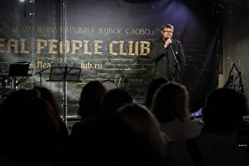 Поэт Александр Белов. Фотограф Константин Ощепков. Poetry in motion. Моноспектакль