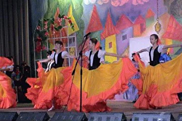 27 декабря 2006 г. в большом концертном зале Магнитогорской гос. консерватории состоялась премьера детского мюзикла "Проданный смех" /руководитель постановки - С. Малюкова/.