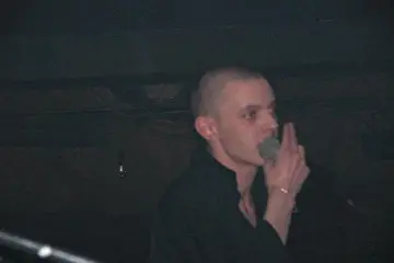 Пою песню "Детка"