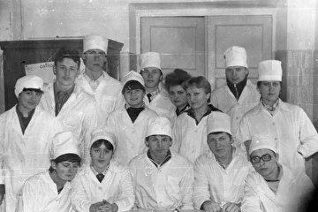 Кафедра патологической анатомии. Андрей (стоит второй слева) и студенты его группы.
Февраль 1984 года (3-й курс)