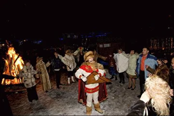 Гусляр Иван Самоваров и его "ИВАН-ЧАЙ" зажигают на новогодней VIP-вечеринке