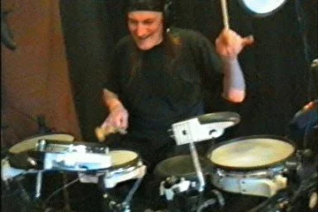 playng my drum