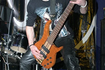 Indarkness Bass & Screaming
