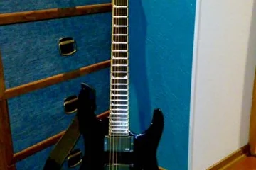 Jackson SLSMG(Japan)EMG.pretty good guitar,amazing sound,neck-thru,EMG pickups.Cool!)
SOLD.