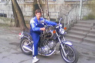 Это его собственный