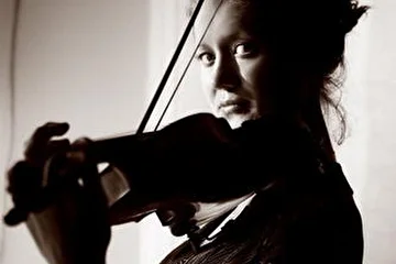 Кичук Евгения: скрипка, участвовала в записи альбома "Полчаса тишины"