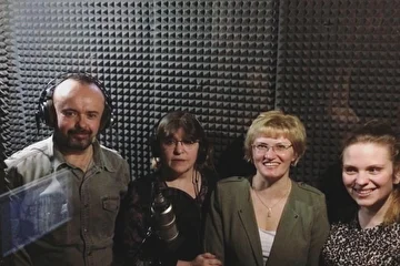 http://russtudio.spb.ru/pesnya-v-podarok
